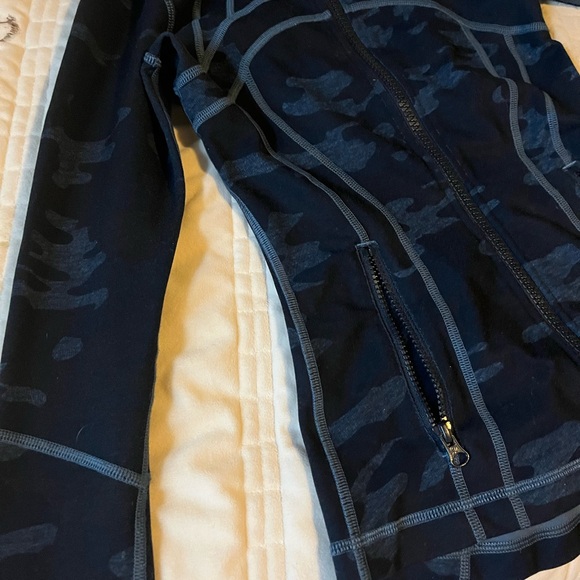 Lululemon Athletic Jacket size 2. - Picture 4 of 10